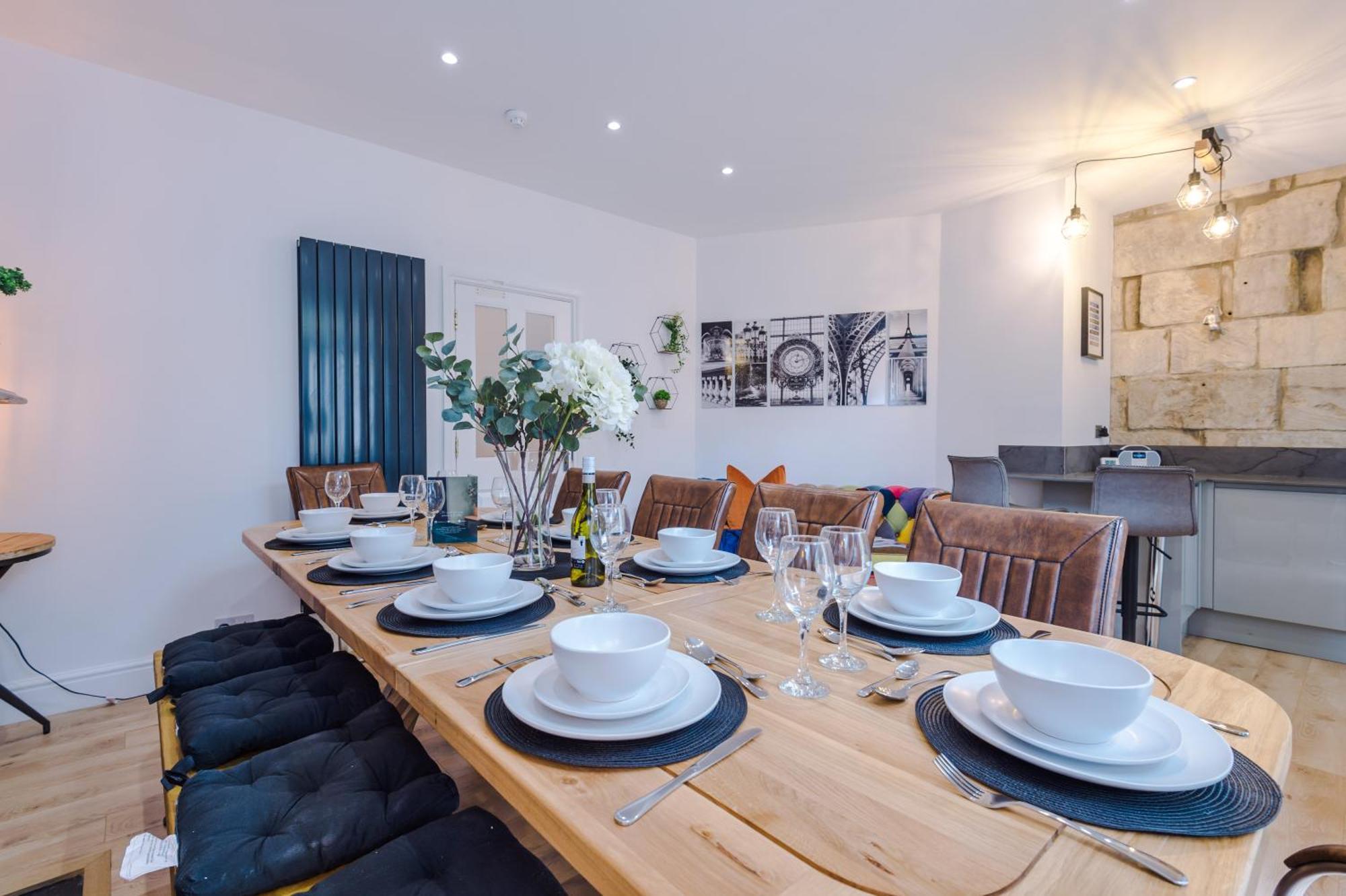 Incredible - Five Bedroom - 7 Actual Beds - 6 Bathroom House By Purestay - Central Bath With Parking ภายนอก รูปภาพ