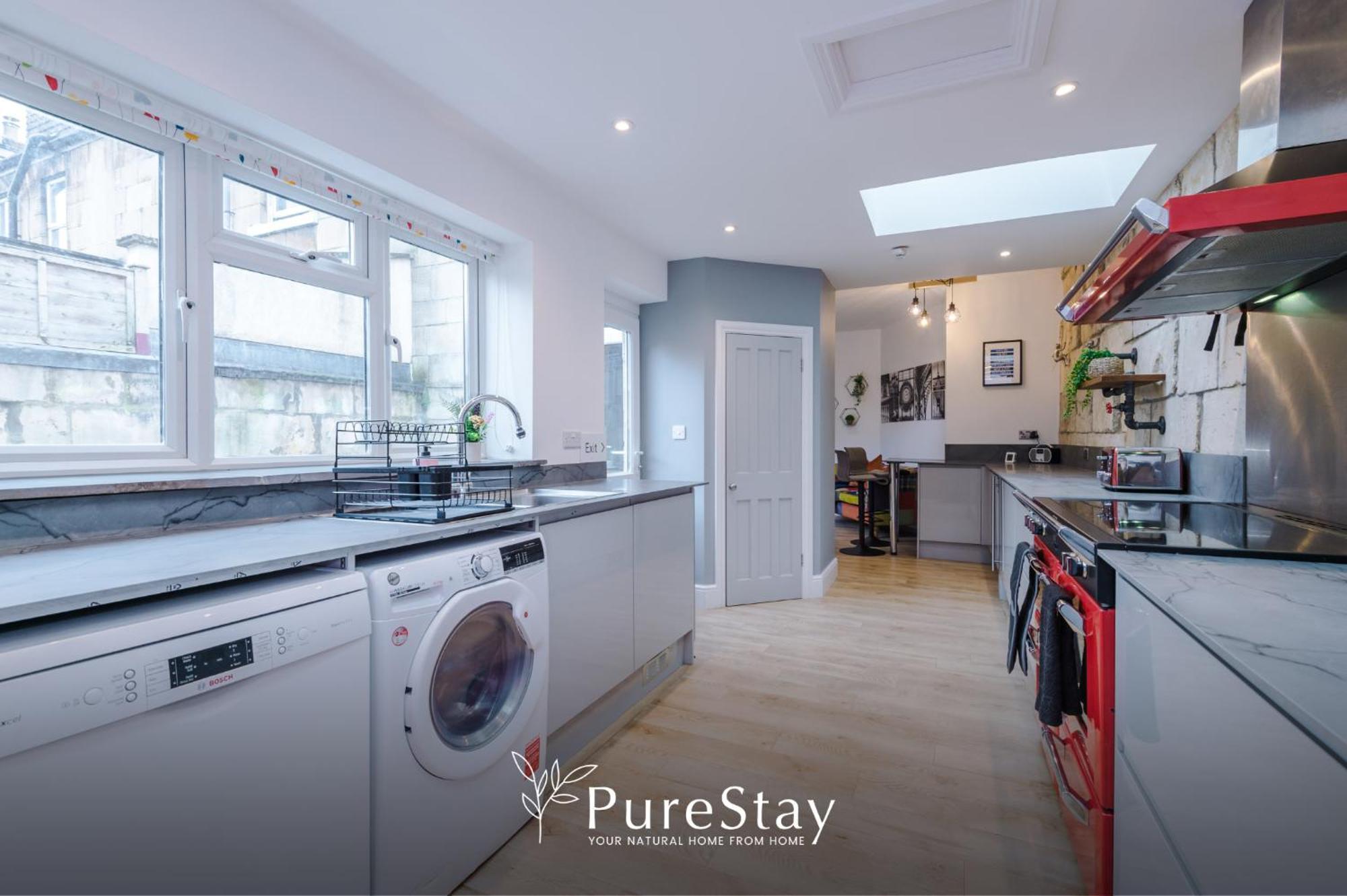 Incredible - Five Bedroom - 7 Actual Beds - 6 Bathroom House By Purestay - Central Bath With Parking ภายนอก รูปภาพ