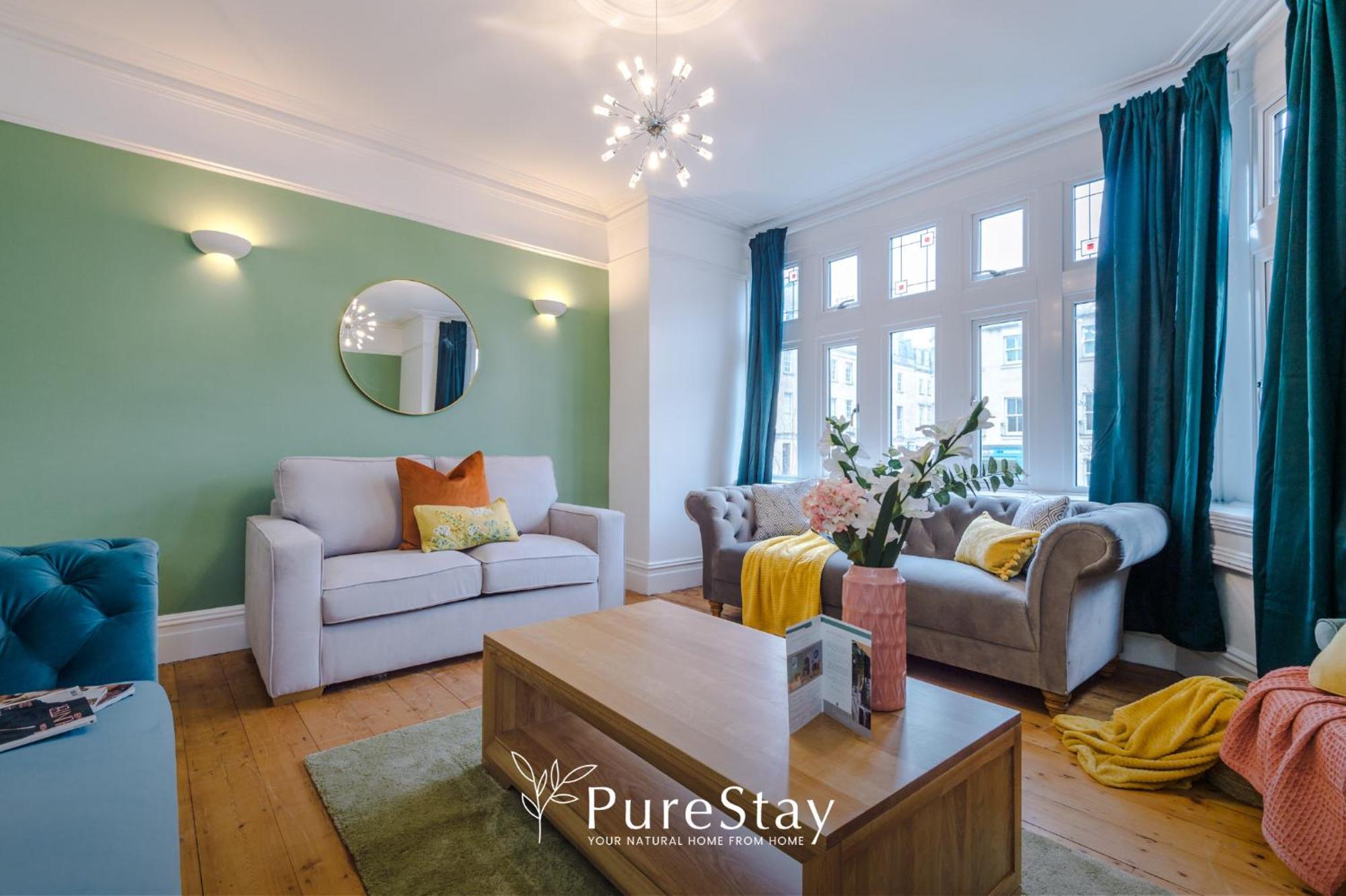 Incredible - Five Bedroom - 7 Actual Beds - 6 Bathroom House By Purestay - Central Bath With Parking ภายนอก รูปภาพ